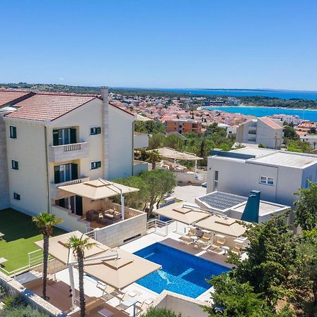 Апартаменты Pool Terrace Sea View Sarkic Новалья Экстерьер фото