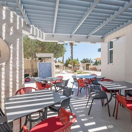 Апартаменты Pool Terrace Sea View Sarkic Новалья Экстерьер фото
