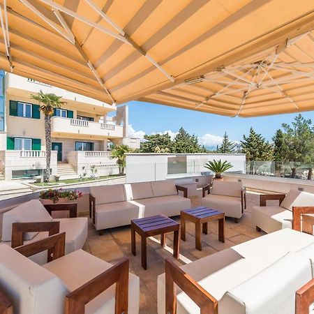 Апартаменты Pool Terrace Sea View Sarkic Новалья Экстерьер фото