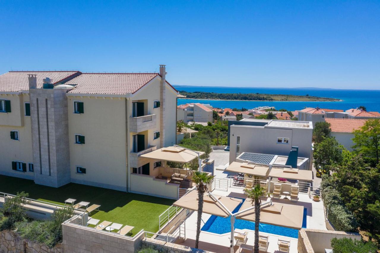 Апартаменты Pool Terrace Sea View Sarkic Новалья Экстерьер фото