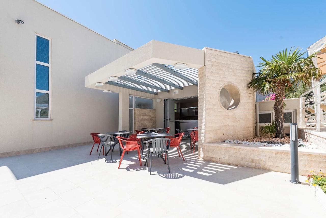 Апартаменты Pool Terrace Sea View Sarkic Новалья Экстерьер фото
