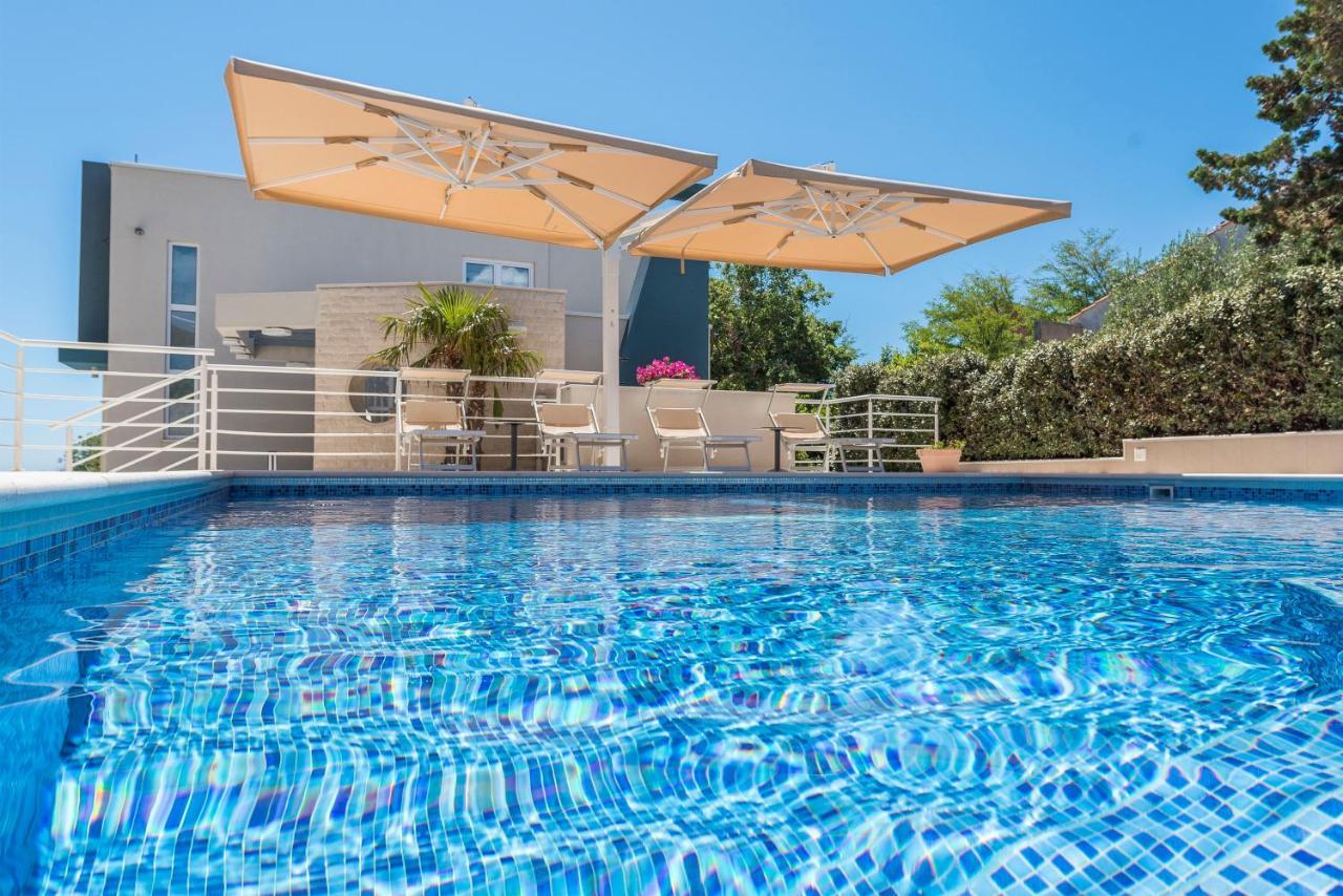 Апартаменты Pool Terrace Sea View Sarkic Новалья Экстерьер фото