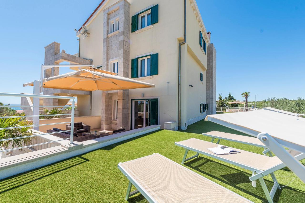 Апартаменты Pool Terrace Sea View Sarkic Новалья Экстерьер фото
