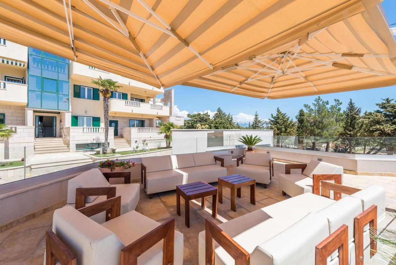 Апартаменты Pool Terrace Sea View Sarkic Новалья Экстерьер фото